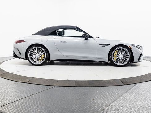 Used 2022 Mercedes-Benz SL 63 AMG 4MATIC image 36