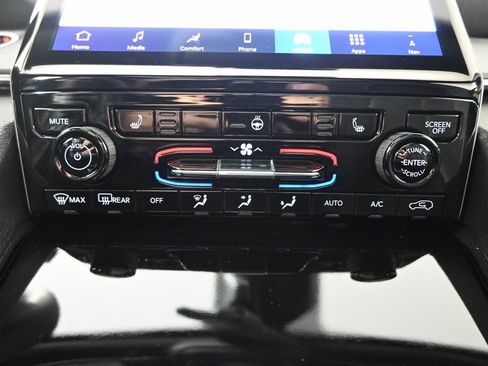 New 2025 Jeep Grand Cherokee Limited w/ Trailer Tow Package image 29