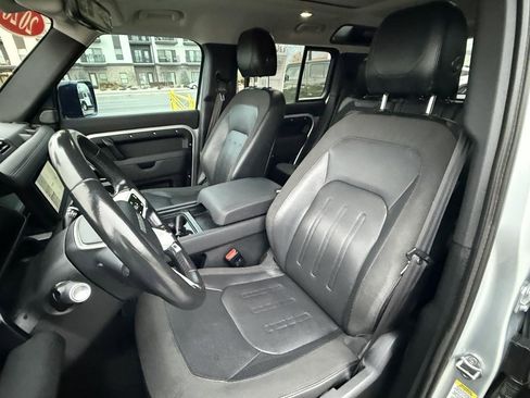 Used 2020 Land Rover Defender 110 First Edition AWD/4WD image 17
