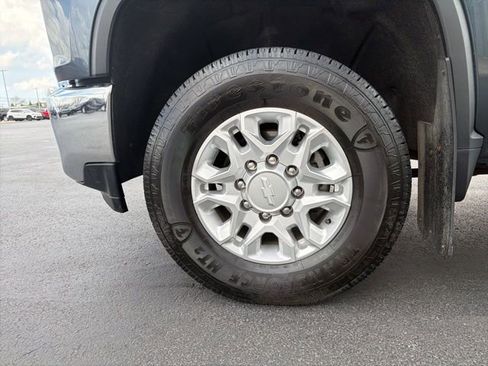 Used 2020 Chevrolet Silverado 2500 LTZ w/ LTZ Plus Package image 12
