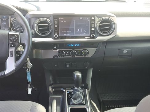 Used 2021 Toyota Tacoma SR5 RWD image 14