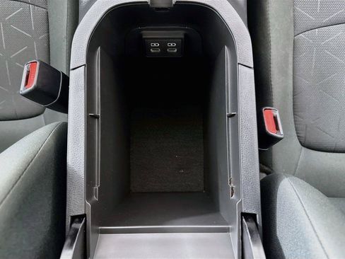 Certified 2024 Toyota RAV4 XLE AWD/4WD image 31