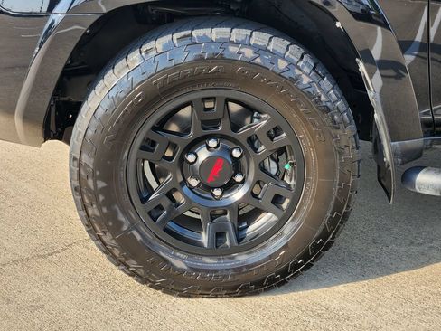 Used 2023 Toyota 4Runner SR5 Premium w/ Moonroof Package RWD image 10
