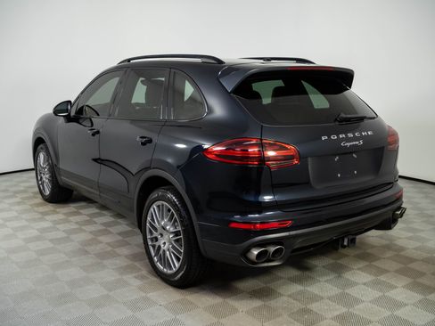 Used 2017 Porsche Cayenne S AWD/4WD image 3