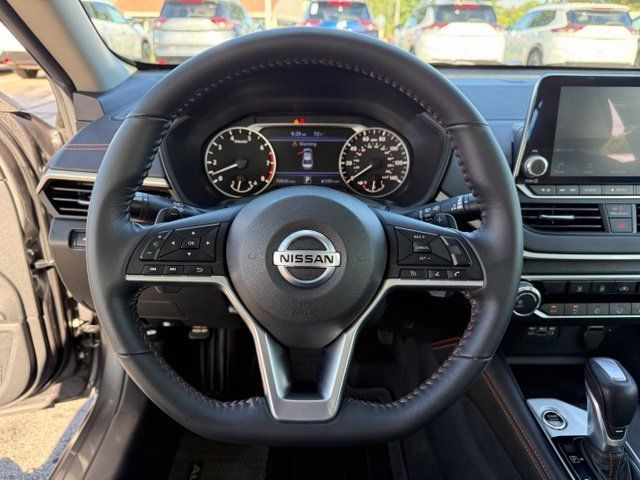 Used 2022 Nissan Altima 2.5 SR FWD image 19