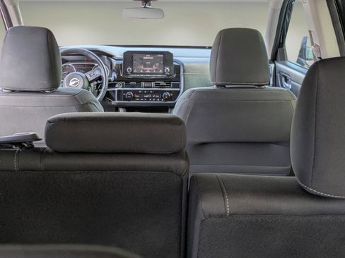 Used 2022 Nissan Pathfinder SV w/ SV Black Package image 11