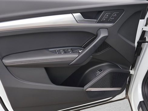 Used 2021 Audi Q5 2.0T Premium Plus w/ Premium Plus Package image 23