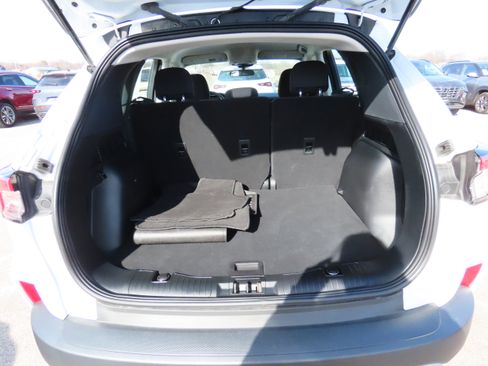 Used 2022 Ford Escape S image 16