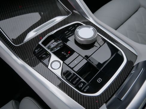 Used 2025 BMW X6 M60i w/ Executive Package image 27