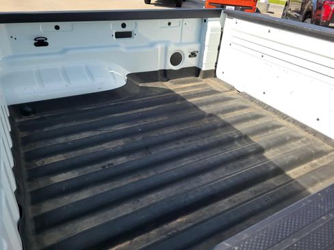Used 2025 Nissan Frontier PRO-4X AWD/4WD image 11