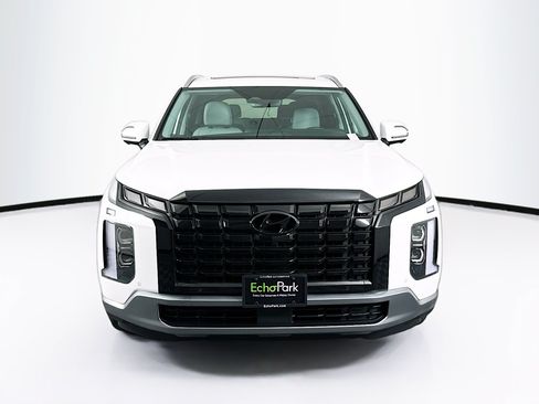 Used 2024 Hyundai Palisade SEL w/ Premium Package FWD image 2