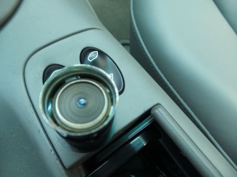 Used 2005 Porsche 911 Cabriolet image 12