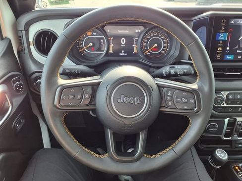 Used 2024 Jeep Wrangler Unlimited Sport AWD/4WD image 35