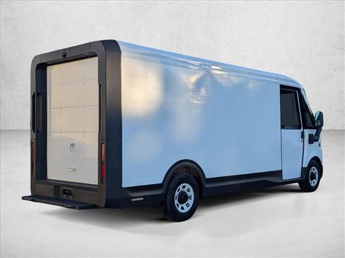 New 2026 Chevrolet Brightdrop 600 image 2