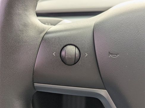 Used 2019 Tesla Model 3 Standard Range Plus image 19