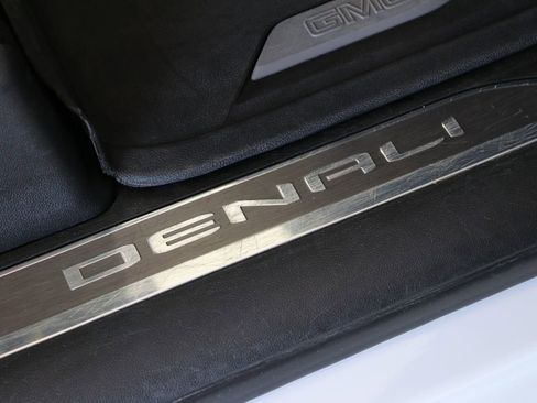 Used 2020 GMC Sierra 1500 Denali AWD/4WD image 42