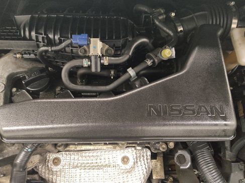 Used 2016 Nissan Rogue SV AWD/4WD image 30