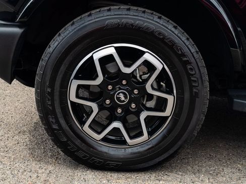 Used 2024 Ford Bronco Outer Banks AWD/4WD image 4