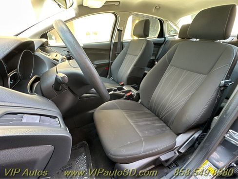 Used 2017 Ford Focus S image 8