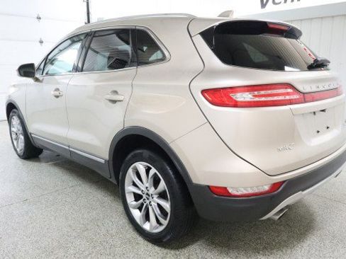 Used 2017 Lincoln MKC Select w/ Select Plus Package AWD/4WD image 3