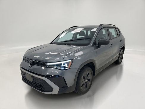 Used 2025 Volkswagen Taos S FWD image 3
