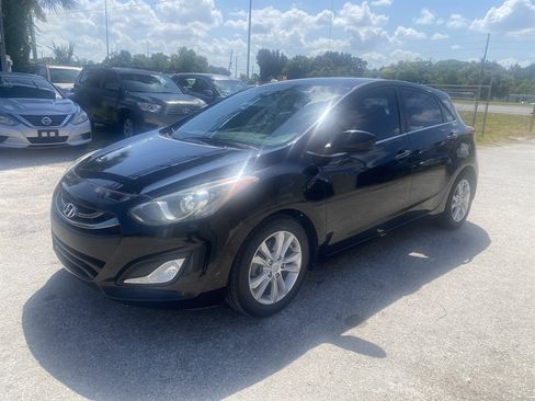 Used 2014 Hyundai Elantra GT FWD image 3