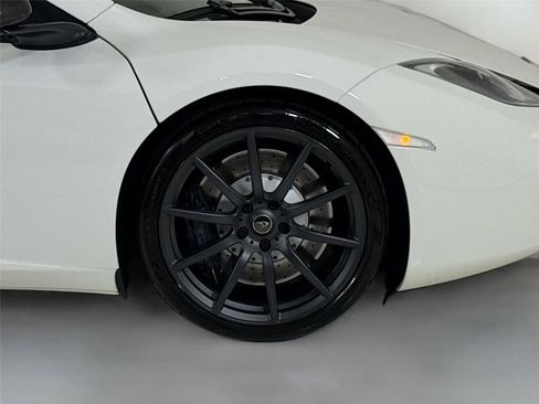 Used 2014 McLaren MP4-12C Spider RWD image 34
