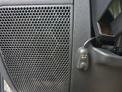 Used 2016 Jeep Wrangler Sahara w/ Connectivity Group image 24