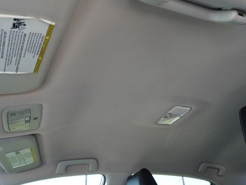 Used 2017 Toyota Corolla SE FWD image 16