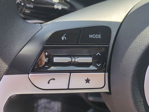 Used 2024 Hyundai Elantra SEL FWD image 19