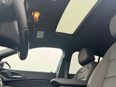 New 2025 Chevrolet Trax RS w/ Sunroof Package FWD image 12