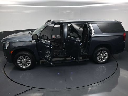 Used 2021 GMC Yukon XL SLT w/ SLT Premium Package RWD image 30