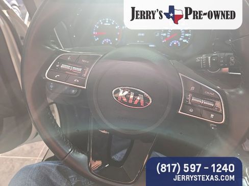 Used 2021 Kia Seltos SX w/ SX Sunroof Package image 13