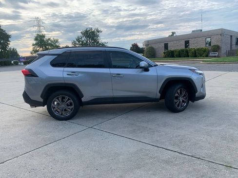 Used 2022 Toyota RAV4 Limited AWD/4WD image 14