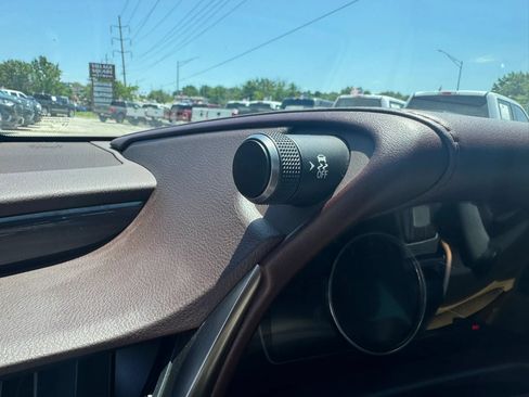 Used 2019 Lexus ES 350 w/ Accessory Package FWD image 29