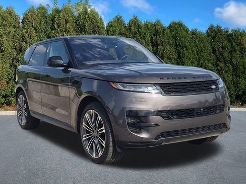 Used 2023 Land Rover Range Rover Sport SE AWD/4WD image 3