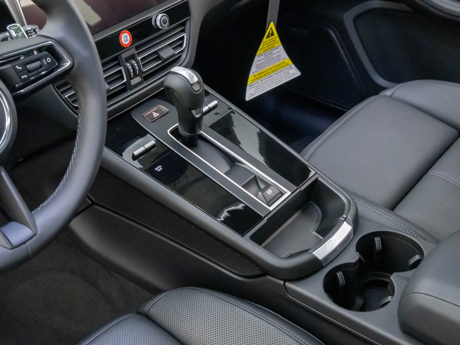 Certified 2026 Porsche Macan AWD/4WD image 13