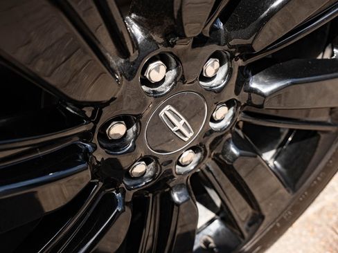 Used 2024 Lincoln Navigator Reserve AWD/4WD image 8