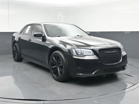 Used 2021 Chrysler 300 Touring w/ Sport Appearance Package RWD image 1