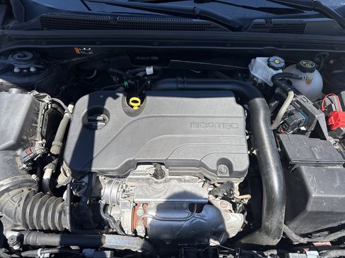 Used 2023 Chevrolet Malibu LT FWD image 13