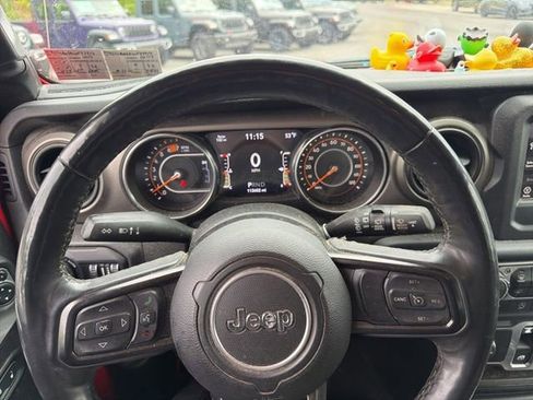 Used 2019 Jeep Wrangler Sport AWD/4WD image 6