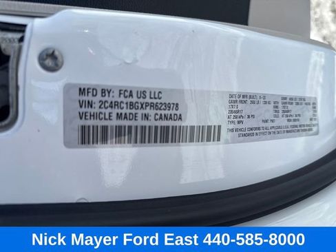 Used 2023 Chrysler Pacifica Touring-L FWD image 29