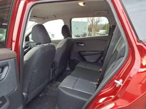 Used 2023 Nissan Rogue SV image 6