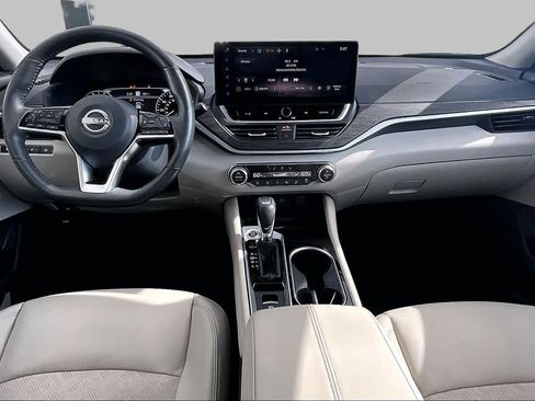 Certified 2024 Nissan Altima 2.5 SL FWD image 16