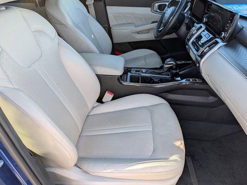 Used 2022 Kia Sorento SX image 28