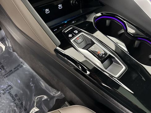 Used 2025 Audi Q5 Premium Plus w/ Premium Plus image 24