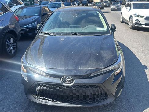 Used 2021 Toyota Corolla LE image 2