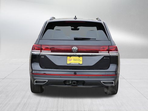 Certified 2025 Volkswagen Atlas SE image 6
