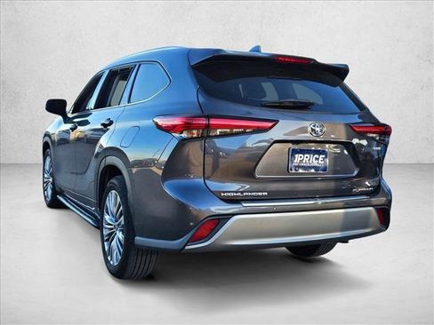 Used 2021 Toyota Highlander Platinum image 7