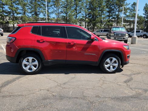 Used 2020 Jeep Compass Latitude AWD/4WD image 12